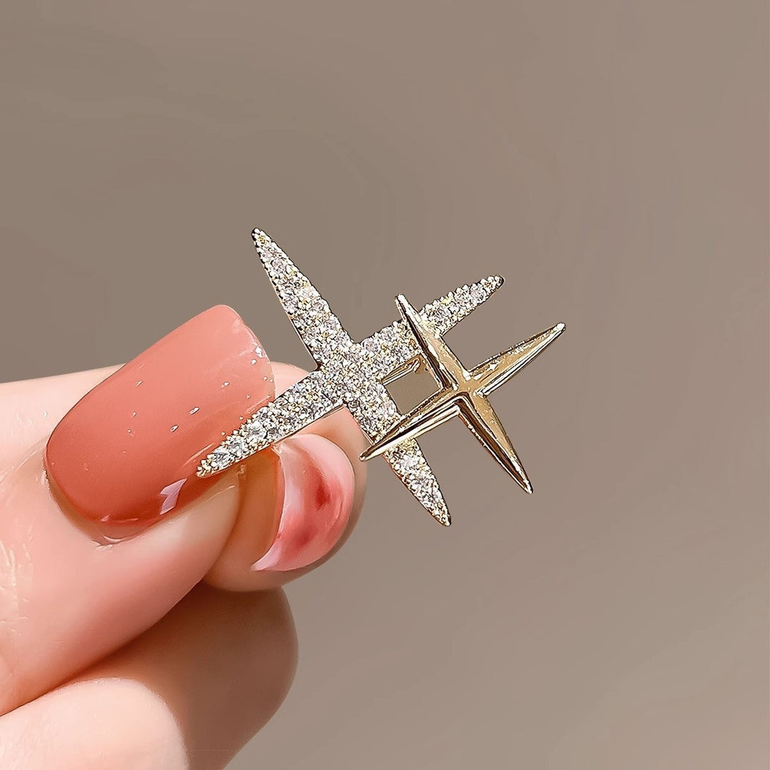 Glamorous brooch with sparkling rhinestones Stornfield