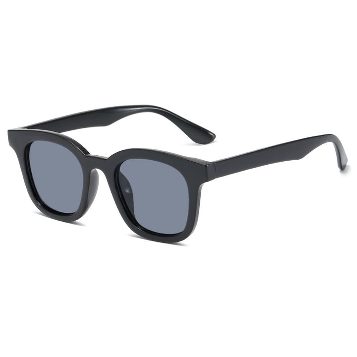 Ladies Fashionable Oversized Sunglasses with Luxurious Design Stornfield
