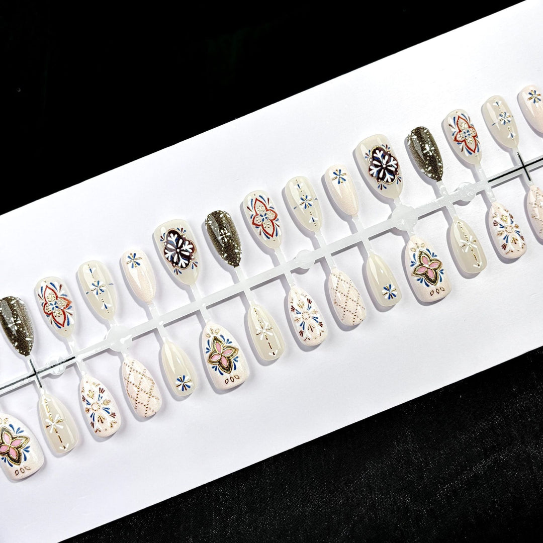 Artistic Seasonal-Inspired Press-On Nails