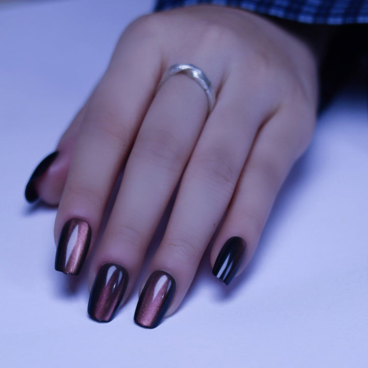 Artificial nails with shimmering metallic finish Stornfield
