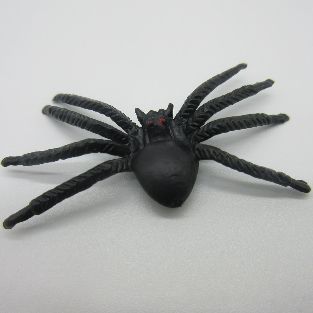 Realistic Creepy Crawly Spider Figurines Stornfield