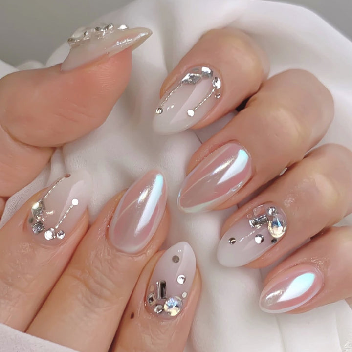 Artificial nails with elegant rhinestone accents Stornfield