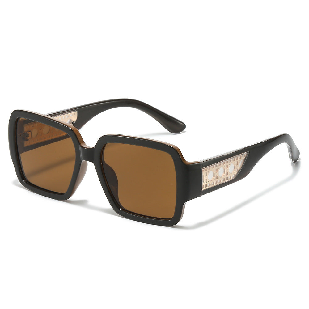 Wide-Brim Retro-Inspired Sunglasses Stornfield