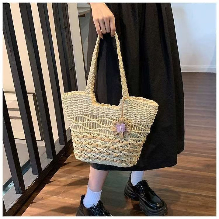 Braided shopping bag with decorative elements Stornfield