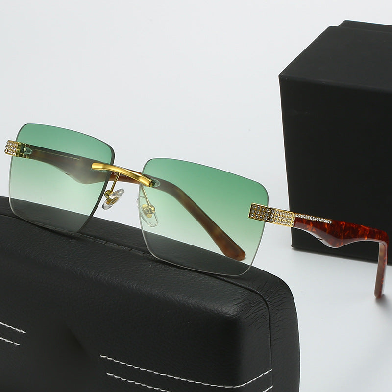 Ladies fashionable sunglasses in elegant square design Stornfield