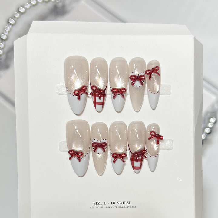 Premium Press-On Nail Art Set with Elegant Heart & Leaf Design Stornfield