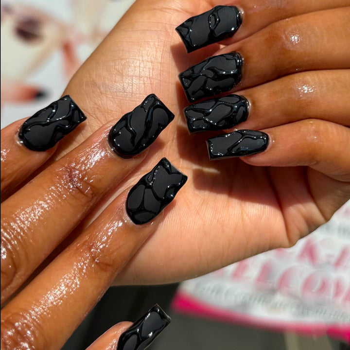 Artificial nails with modern wave pattern Stornfield