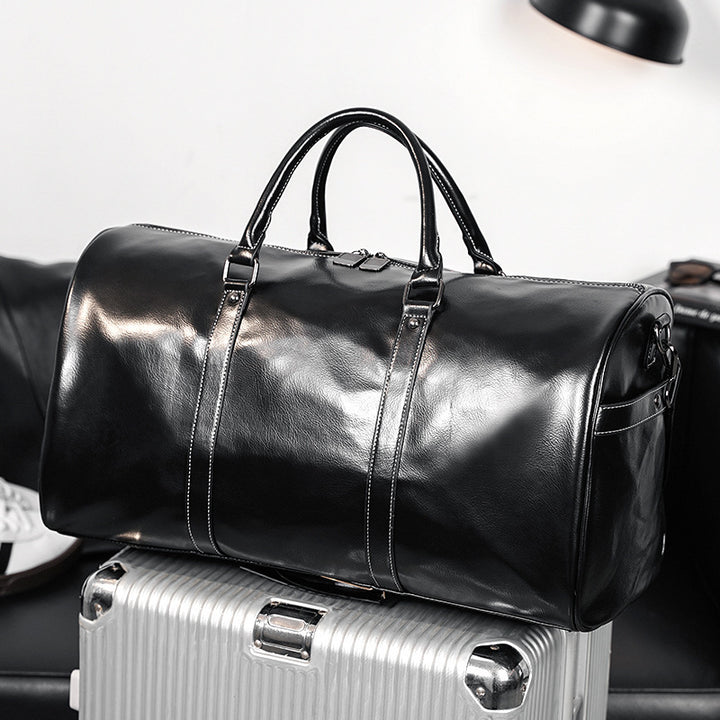 Elegant Leather Travel Bag Stornfield