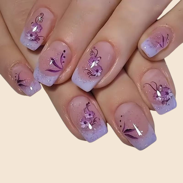 Nail art set with floral accents Stornfield