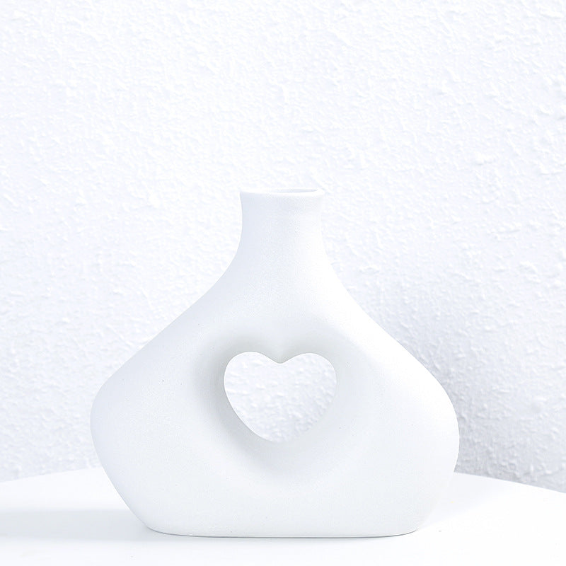 Heart-Shaped Decorative Ceramic Vase Stornfeild