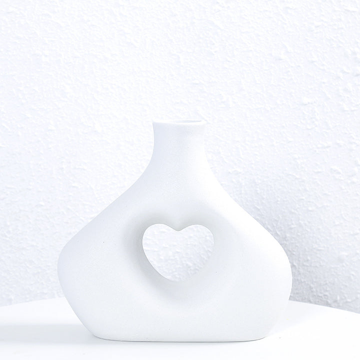 Heart-Shaped Decorative Ceramic Vase Stornfeild