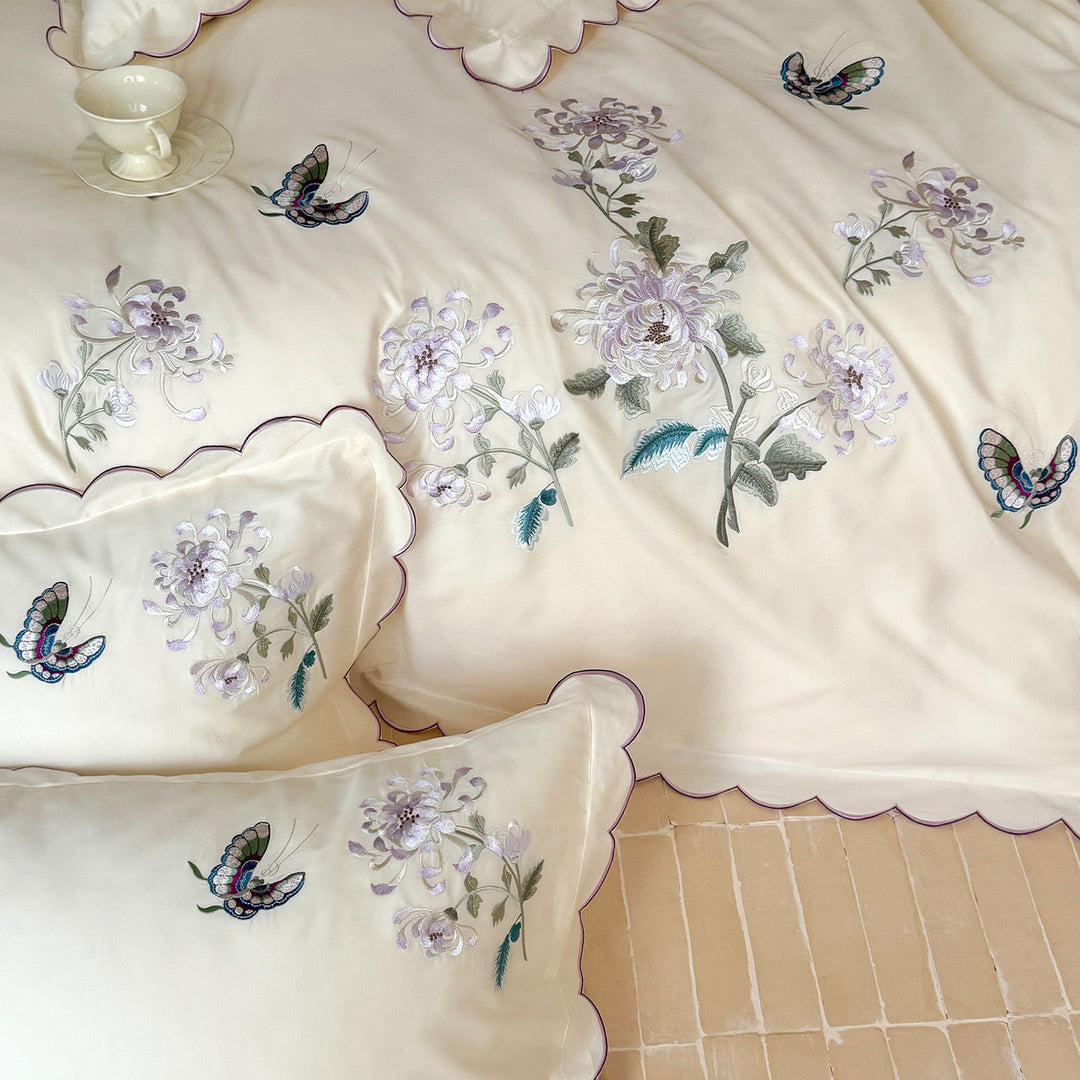 Embroidered Floral Scalloped-Edge Duvet Cover Set with Pillow Shams