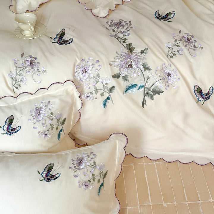 Embroidered Floral Scalloped-Edge Duvet Cover Set with Pillow Shams
