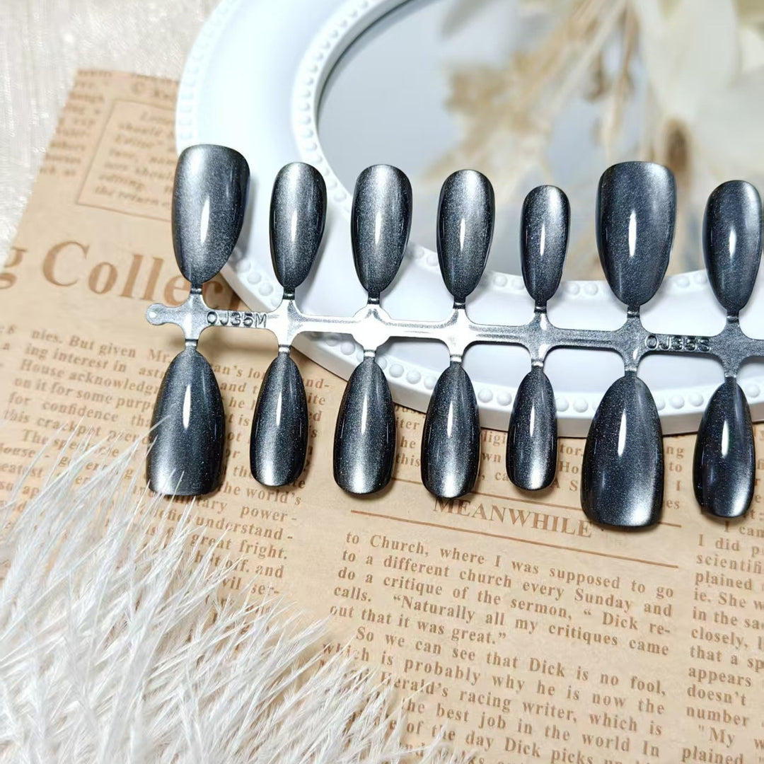 Shiny artificial nails Stornfield