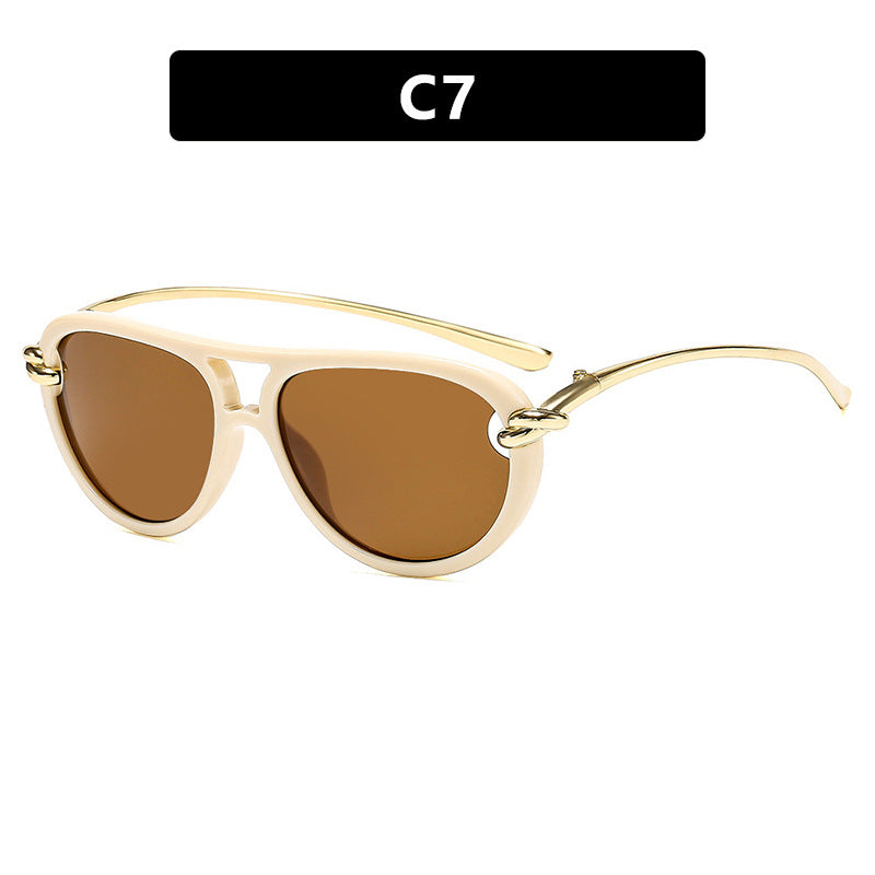 Women Retro Sunglasses with Elegant Frame and Polarized Lenses Stornfield
