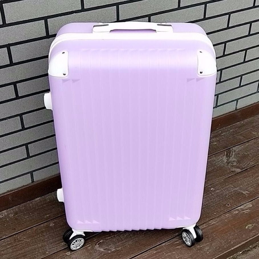 Hard-shell suitcase with quiet 360-degree wheels Stornfield