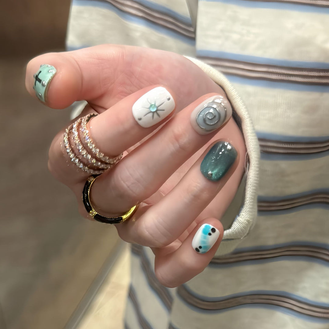 Artificial nail tips with creative geometric designs Stornfield