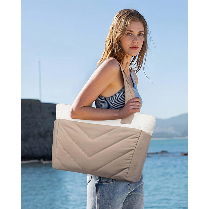 Multifunctional everyday bag with detachable cosmetic bag Stornfield
