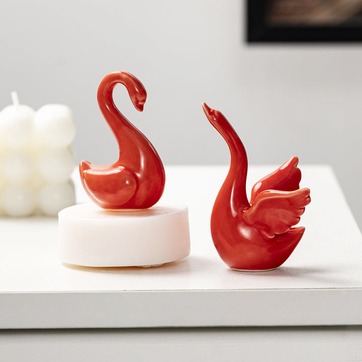 Curved Ceramic Figure Stornfield