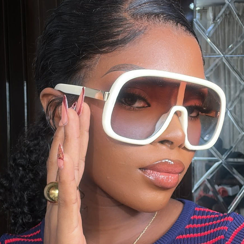 Women's oversized sunglasses in elegant retro design Stornfield