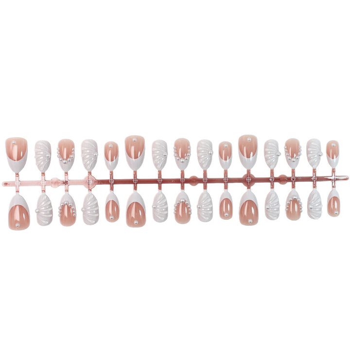 Artificial nail set with elegant peaks and 3D details Stornfield