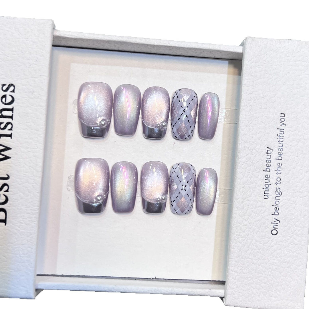 Elegant Press-On Nail Art Set with Iridescent Finish Stornfield