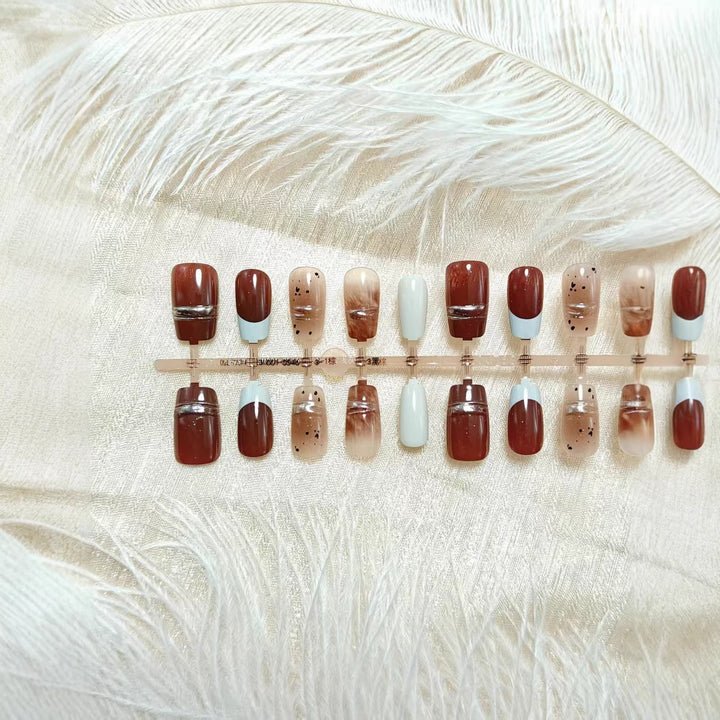 Glamorous artificial nails with elegant accents Stornfield