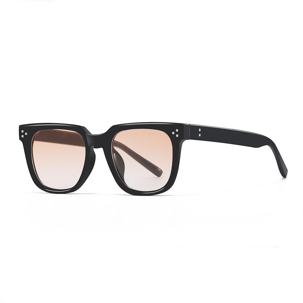 Ladies fashionable sunglasses with sturdy frame and UV protection Stornfield