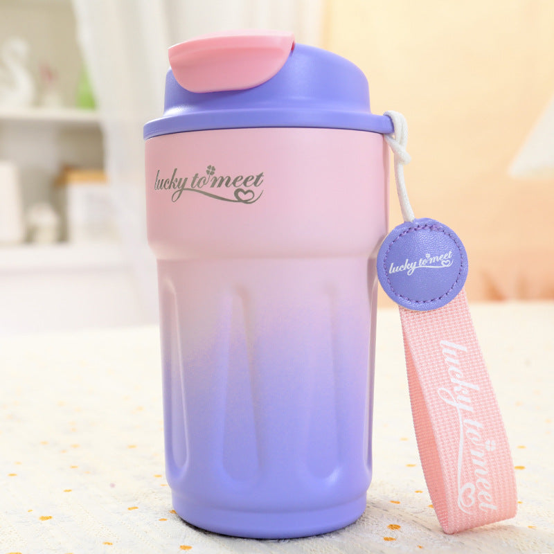 Women’s insulated cup with innovative drip protection and practical carrying handle Stornfield