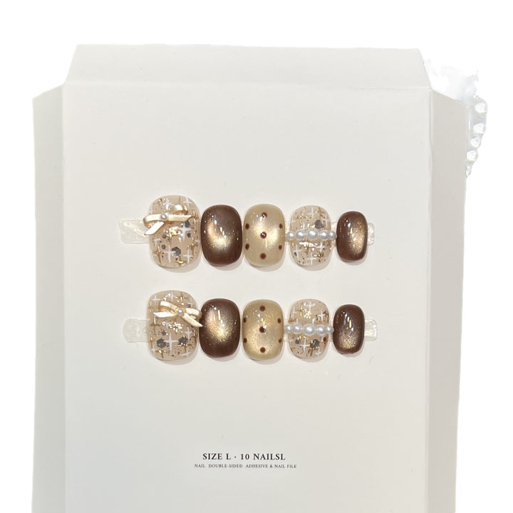 Creative Press-On Nail Art Set with Elegant Design