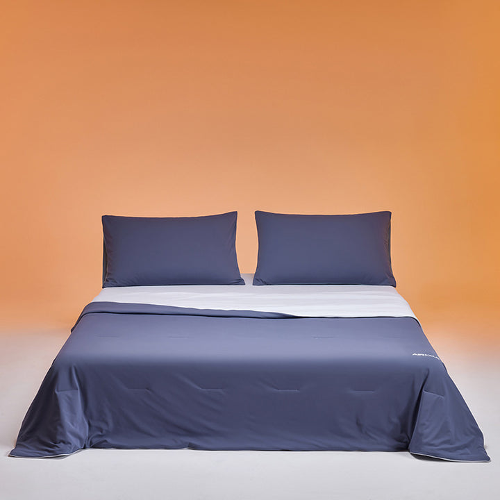 Ladies premium Satin bedding set with elegant structure Stornfield