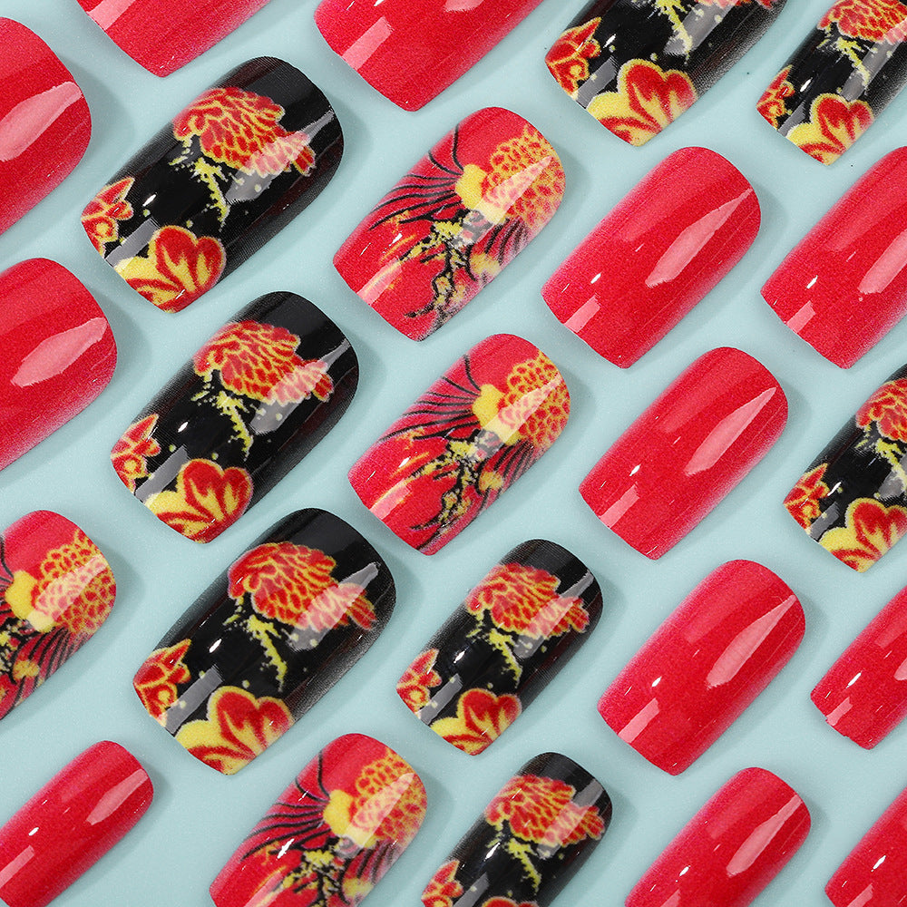 Artistic Nail Tips in Floral Design Stornfield