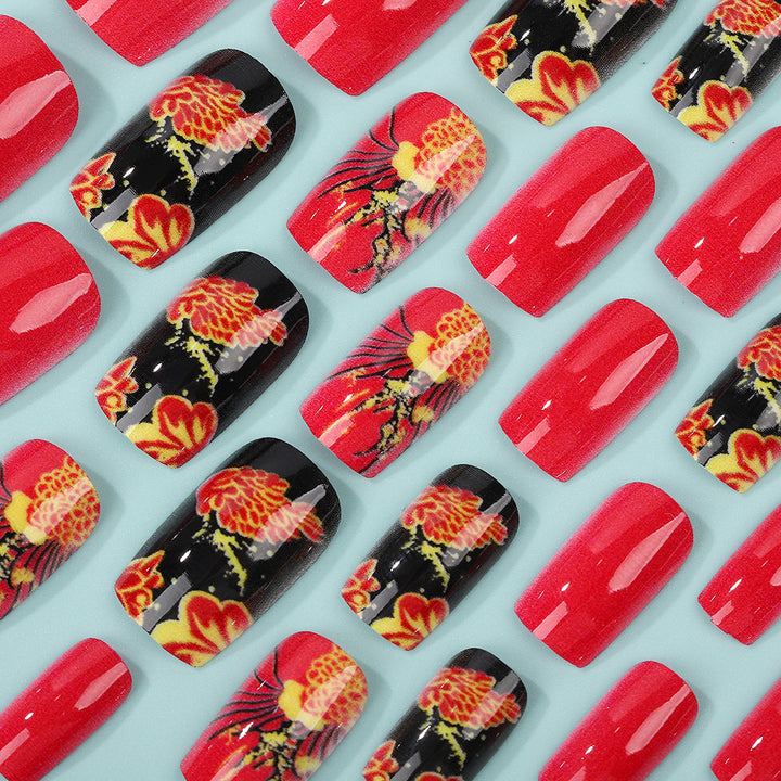 Artistic Nail Tips in Floral Design Stornfield