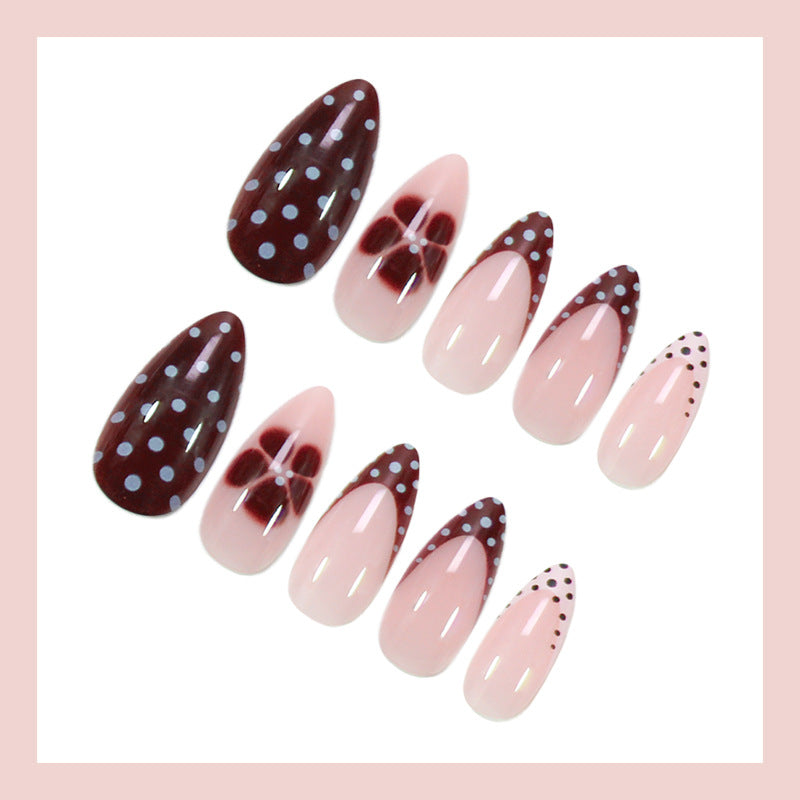Artificial nail set with sweet chocolate and flower designs Stornfield