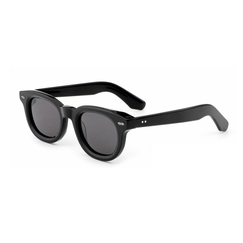 Ladies retro-inspired sunglasses with wide tortoiseshell frame and harmonious lenses Stornfield