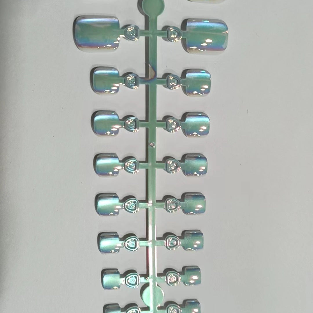 Iridescent Press-On Nail Set Stornfield
