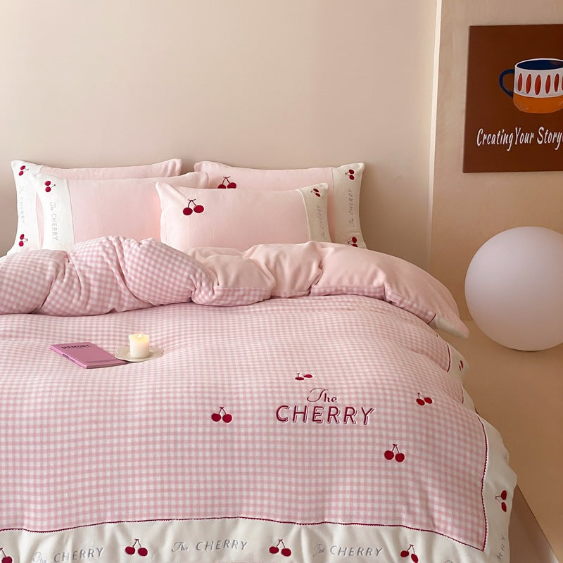 Bedding set with embroidered cherry motif & fine gingham pattern