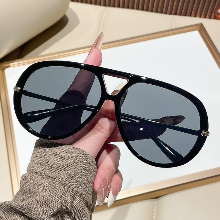 Ladies' sunglasses in an extravagant design with striking lenses Stornfield