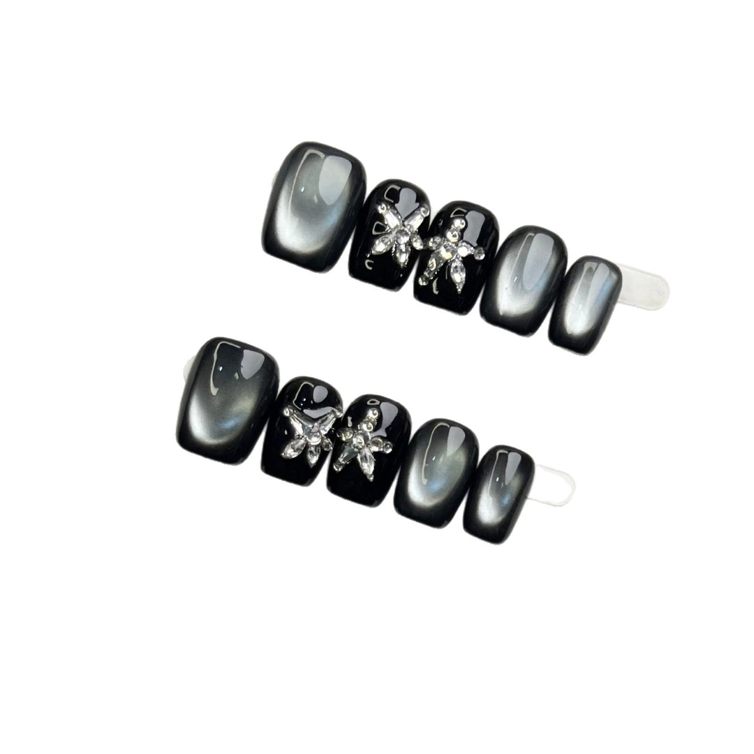 Sparkling Decorative Press-On Nail Set