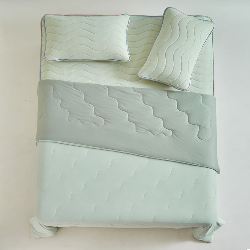 Wende-duvet-cover-and-topper-set-with-wave-quilting-and-contrast-piping