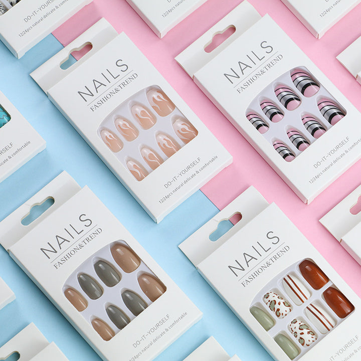 Artistic Graphic Press-On Nail Set Stornfield