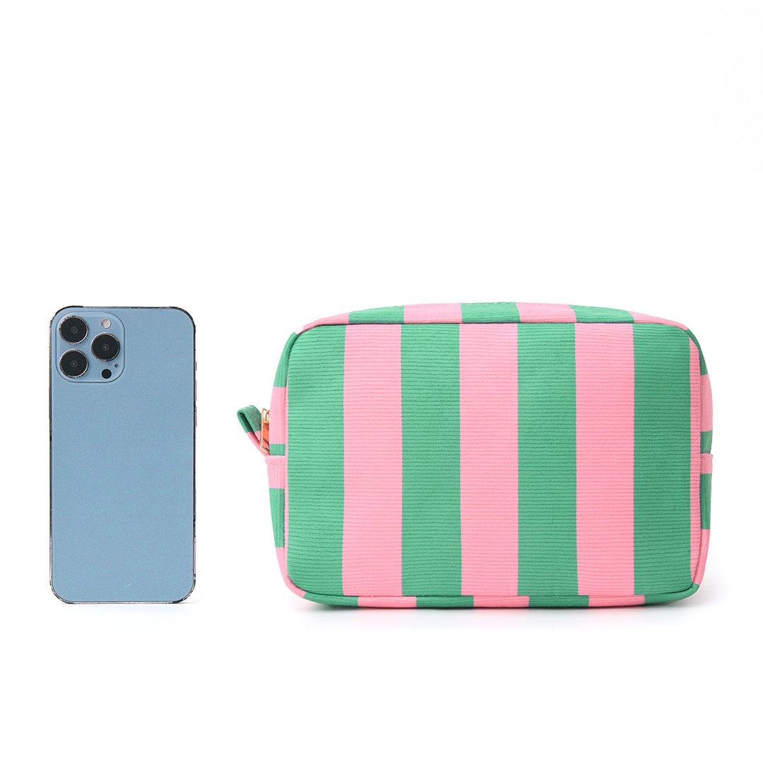 Cosmetic organizer with practical compartment system Stornfield