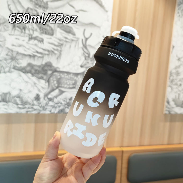 Women's sporty water bottle with flexible leak protection technology Stornfield