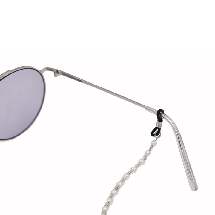Elegant Pearlescent Eyewear Chain Stornfield