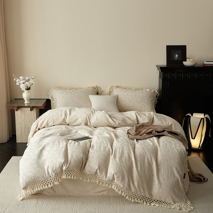 Reversible Cotton-Linen Textured Quilted Duvet Comforter Set with Scalloped Trim and Pillow Shams