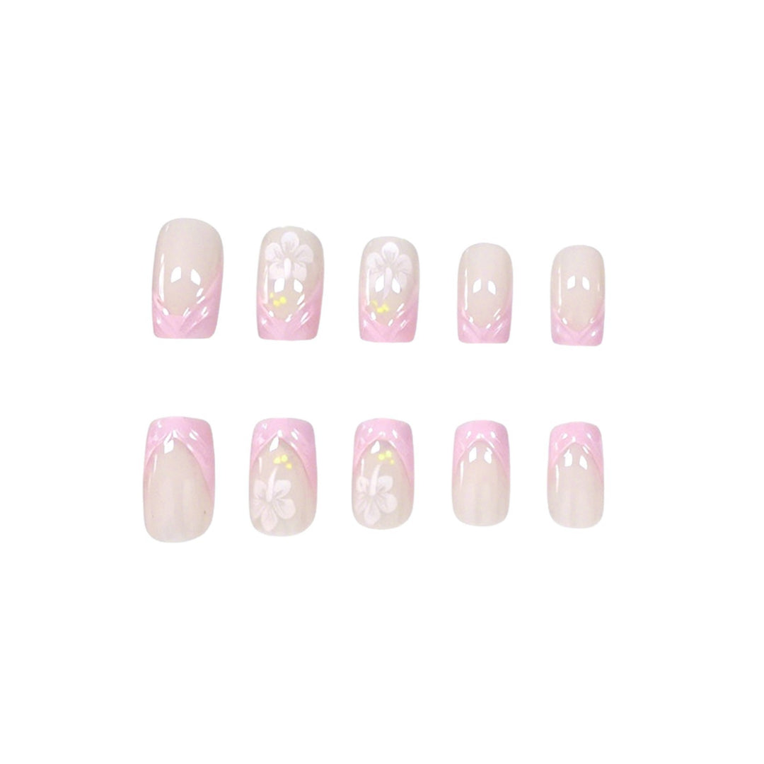 Elegant Floral Nail Art Stornfield