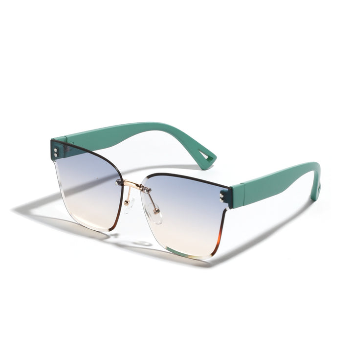 Ladies fashion sunglasses with elegant frame and wide lenses Stornfield
