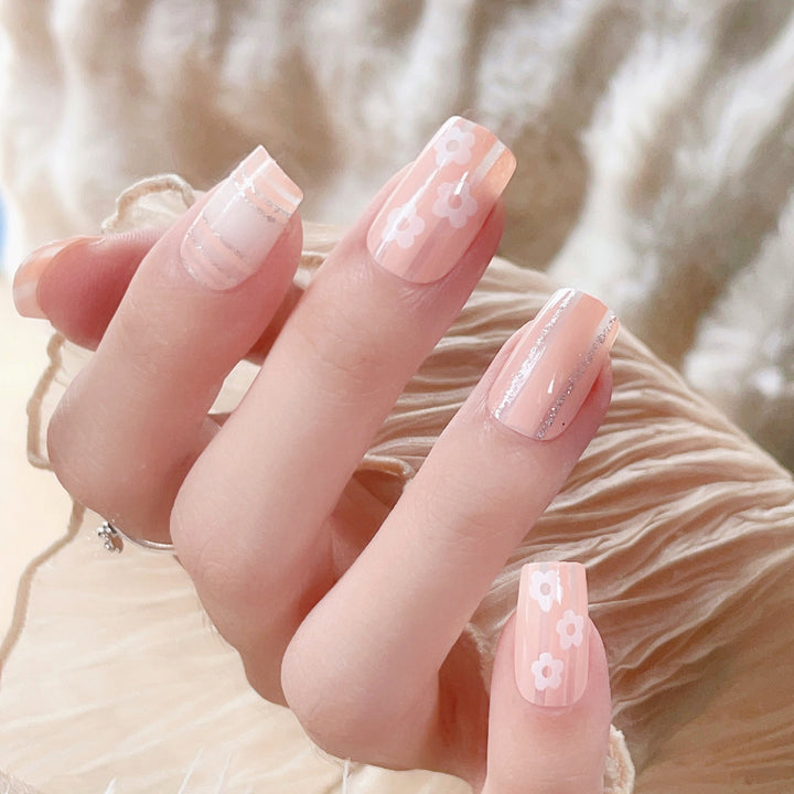 Floral Patterned Press-On Nail Art Set