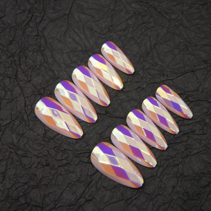 Glamorous Diamond Pattern Press-On Nail Set