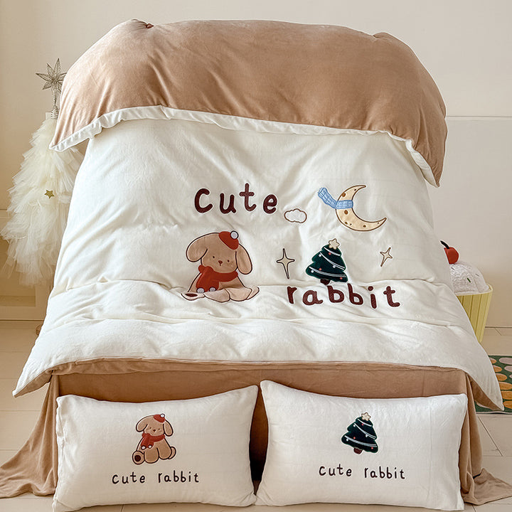 Children's bedding set with cuddly fleece blanket and pillowcases bunny motif